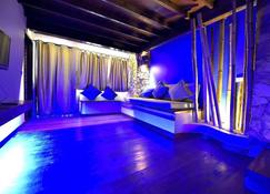Villa Cantika Resort - Pemenang - Wohnzimmer
