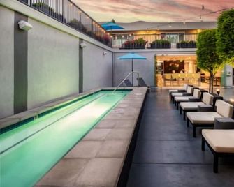 Hotel Lucent - Menlo Park - Piscine