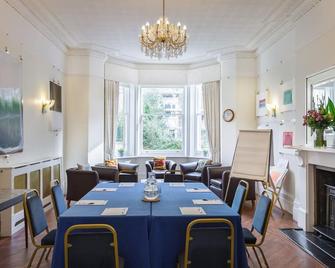 The Claremont - Hove - Dining room