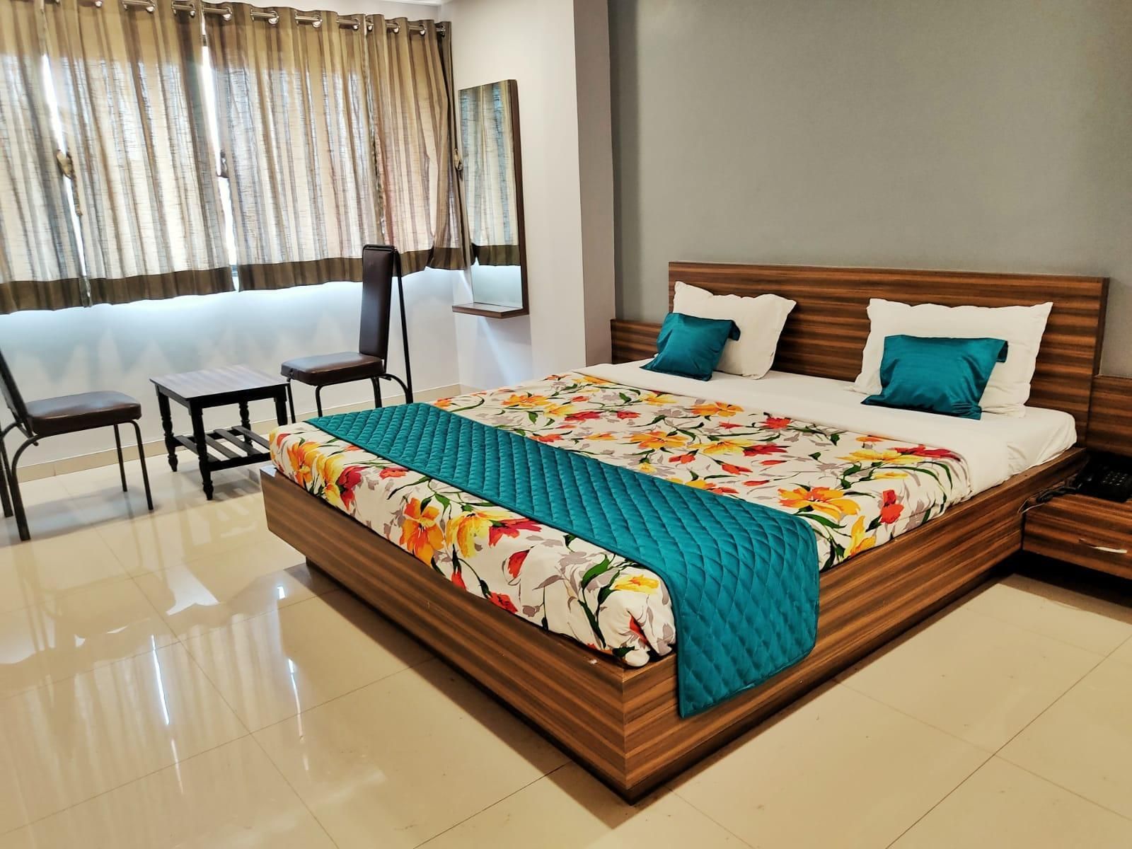 Hotel Dhruva - Solāpur - Bedroom