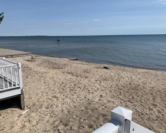 Best value on the beach! 1039 Brissette Beach - Kawkawlin - Playa