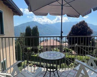 Dilly Dally Days - Tremezzo - Balcón