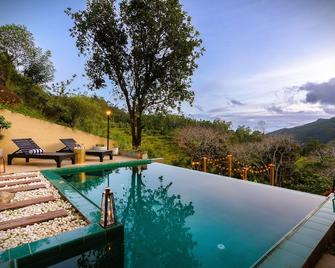 The Capoe House - Haputale - Piscina