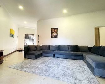 Amaryllis Residences Mount Pleasant - Blantyre - Living room