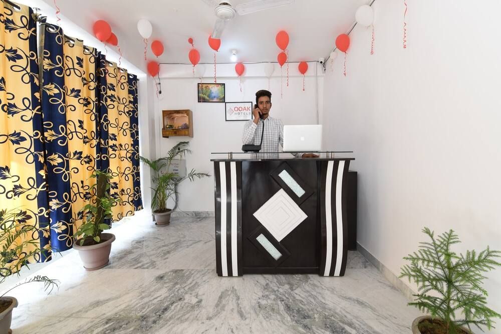 OYO 18982 Ooak Hotels Delta 1 - Greater Noida - Rezeption