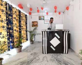 OYO 18982 Ooak Hotels Delta 1 - Greater Noida - Rezeption