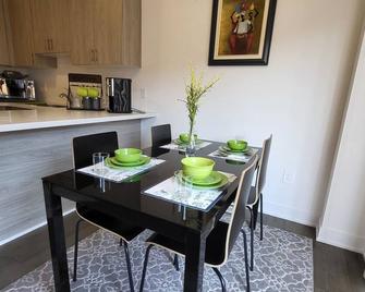 New Town House Barrie South - Barrie - Dining room