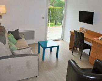 Le Relais Des Champs - Eugenie-les-Bains - Sala de estar