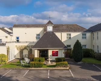 Ramada by Wyndham Cheltenham - Cheltenham - Bygning