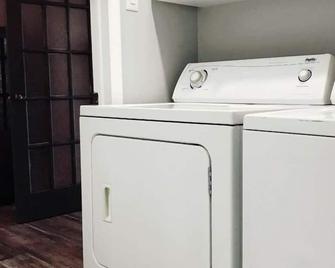 Hébergement Harvey - Alma - Laundry facility