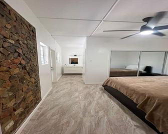 New Remodeled Modern 1 Bedroom, Ac, Generator, Wifi - Saint Thomas Island - Habitación