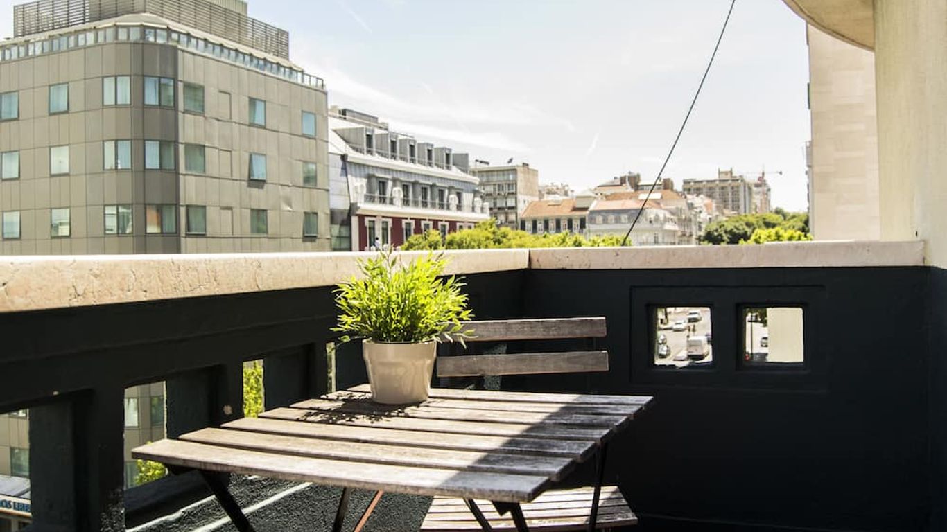 Avenue Hostel & Suites