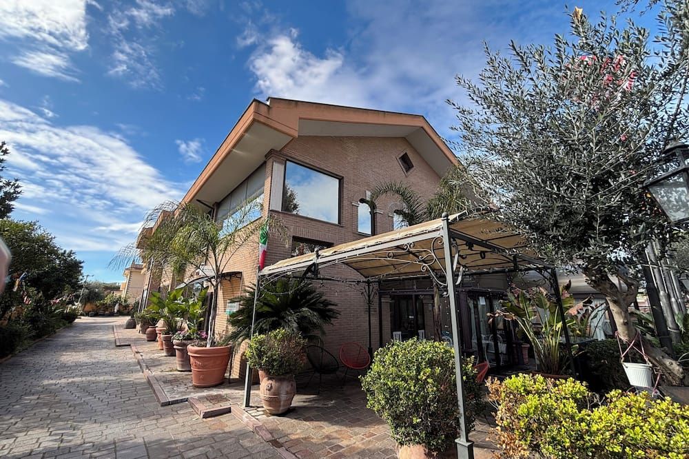 يورو هاوس إن أيربورت