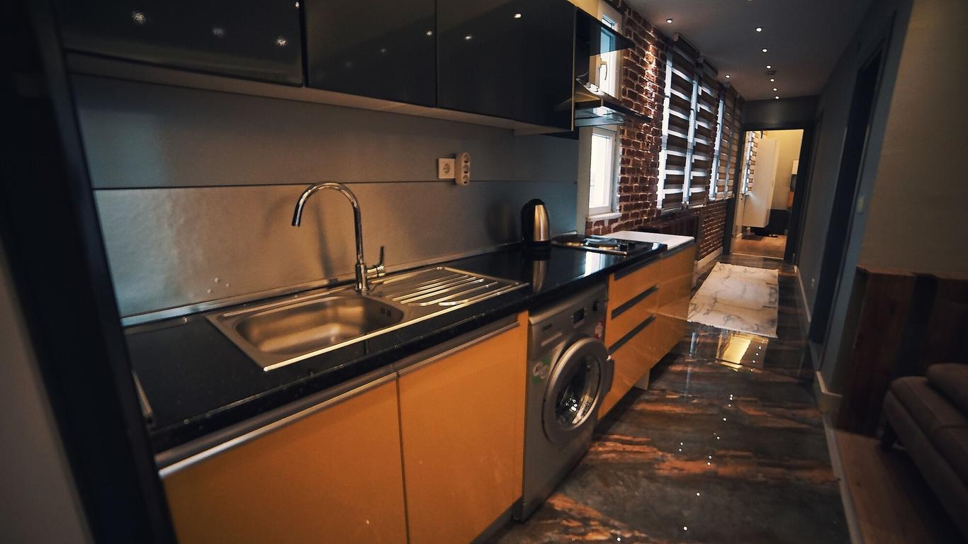 Corner Park Suites