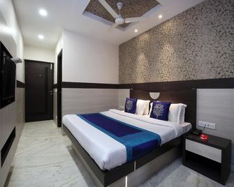 Oyo 9816 Hotel Neelkanth - Ludhiāna - Bedroom