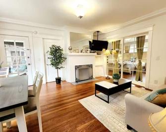 Sp20 Luxe 2bedroom /1bathroom Apartment Prime Location King-Bed ! Sp23 - South Pasadena - Living room