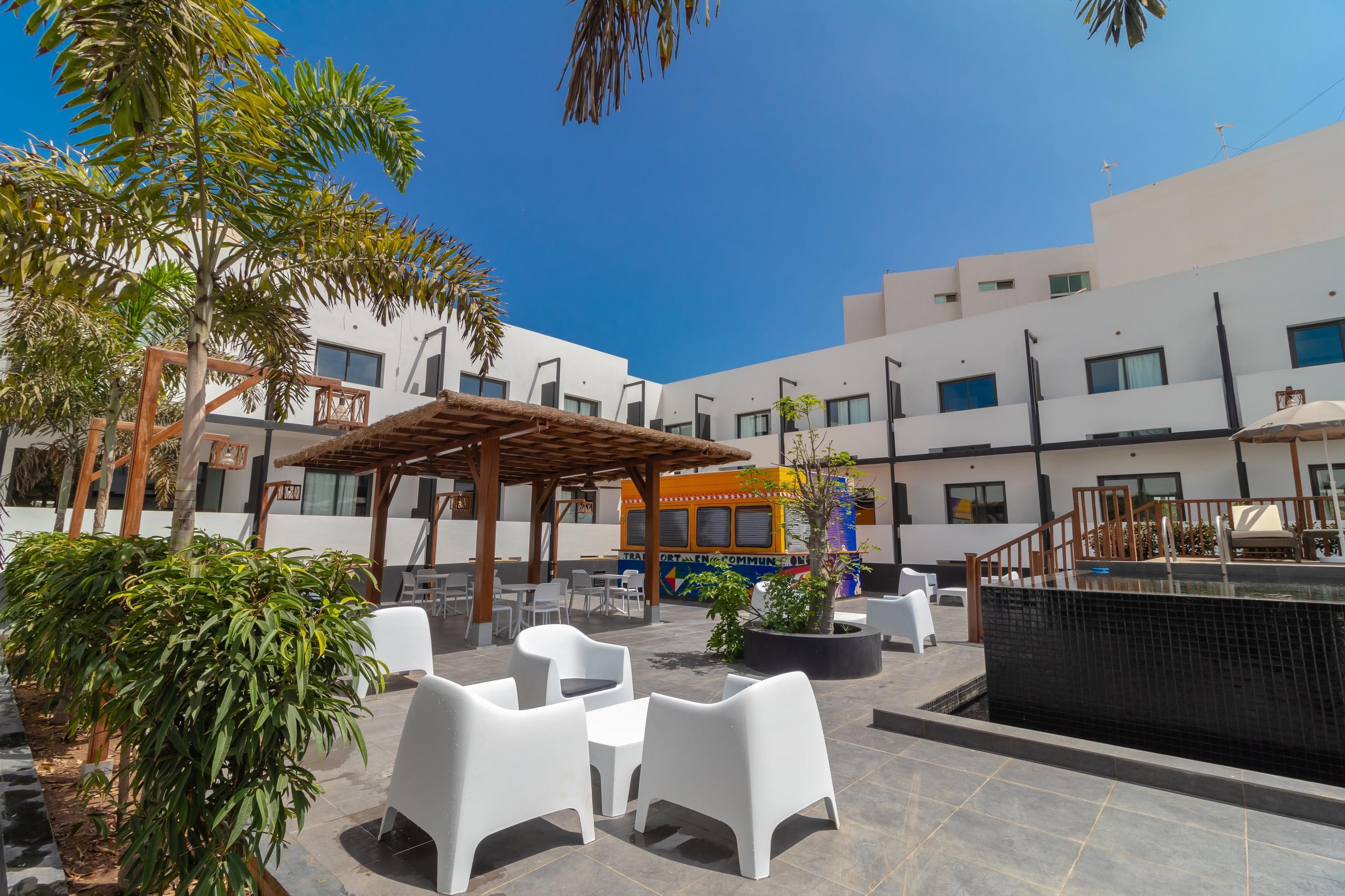 أونومو هوتل داكار - داكار - شرفة مرصوفة