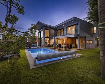 Villa das Quebradas by An Island Apart - Funchal - Pool