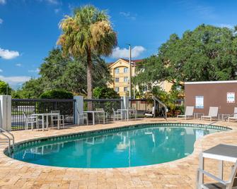 Holiday Inn Tampa North - Tampa - Pool