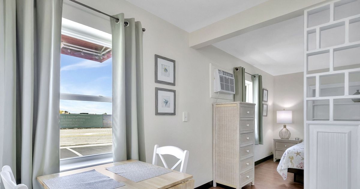 2014387 Seahorse Guesthouse £84. Pompano Beach Hotel Deals & Reviews - KAYAK