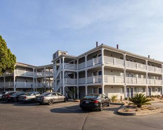 SureStay Hotel by Best Western Fairfield Napa Valley - Fairfield - Building