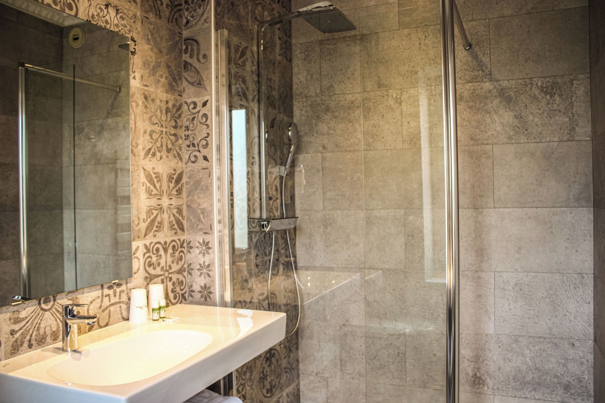 Hotel La Villa Fleurie - בון - חדר רחצה
