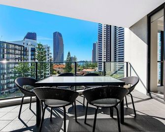 Stunning 2 Bed Apartment In Sierra Grand - Coasthm - Clear Island Waters - Balcon