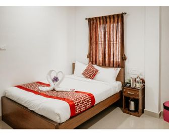 Rd Hotel - Erode - Bedroom