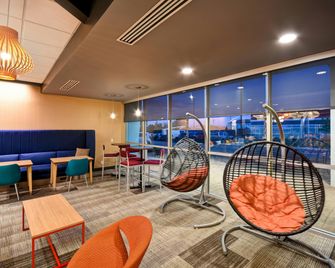 Tru by Hilton Fort Wayne North - Fort Wayne - Lounge