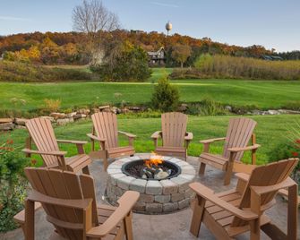 Pebble Bay Club Suites - Camdenton - Patio