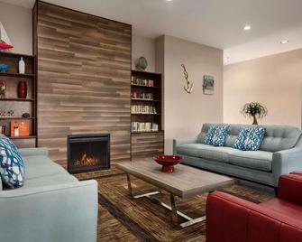 Country Inn & Suites by Radisson, Panama City Bch - Panama City Beach - Living room