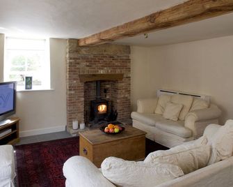 Morton House & The Stable Block, Grade 2 listed farmhouse in the heart of Masham - Ripon - Living room