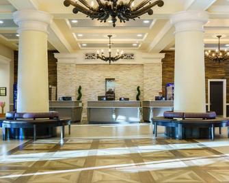 Luxurious Wyndham Grand Desert, 1 Bedroom Suite Sleeps Four - Paradise - Recepción