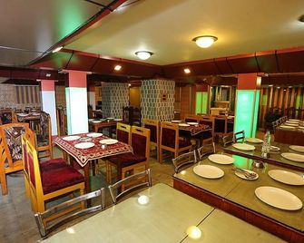 Al Zahoor Inn - Srinagar - Restaurant