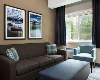 Mountaineer Lodge - Lake Louise - Wohnzimmer