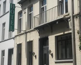 Hotel Queen Mary - Brussels - Building