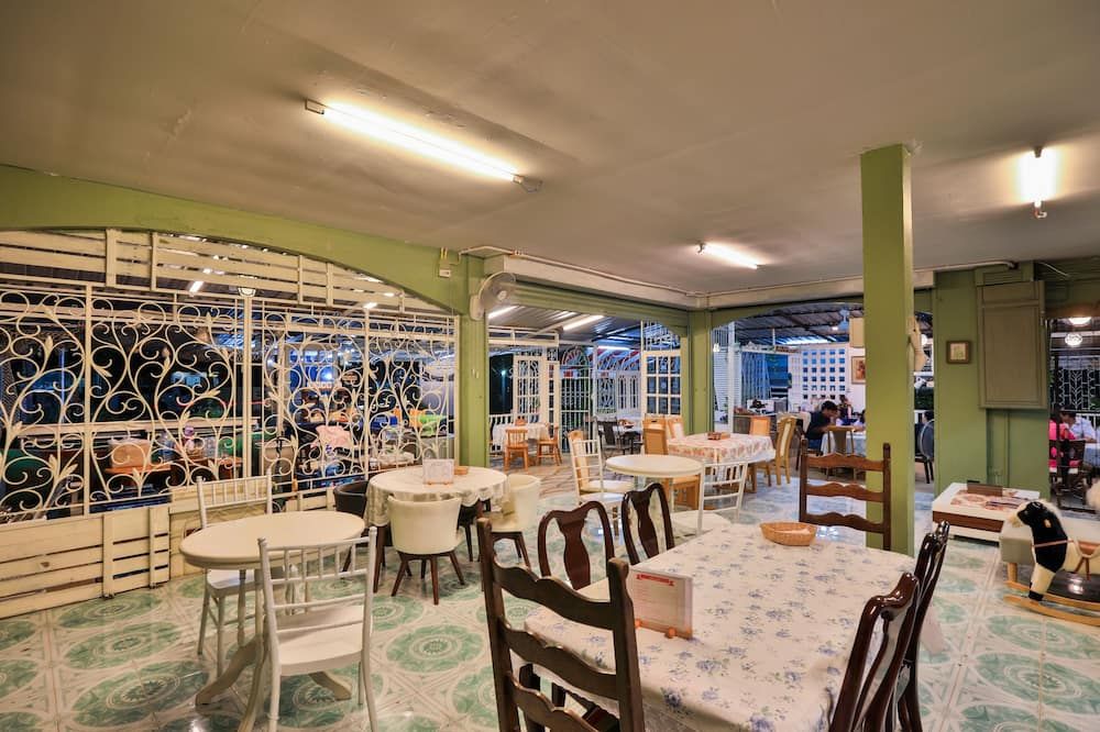 Phuket Nonnita Boutique Resort - Wichit - Restaurante