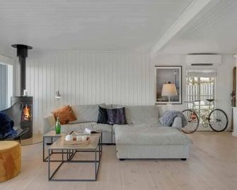 5 Star Holiday Home in Hillerod - Hillerød - Living room