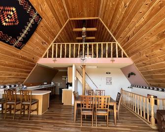 Wind Cave Cabin ~ Just Wonderful! - Hot Springs - Restaurace
