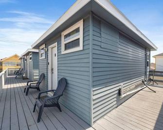 Oceanview Condo Near Downtown & Cruise Terminal - Galveston - Balcony