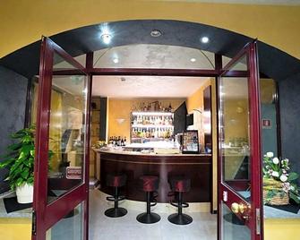J Hotel - Orbassano - Bar