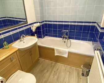 Open plan country home ideal for restful getaways - Stourport-on-Severn - Bathroom