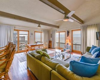 Cape May Vacation Rental with Panoramic Ocean Views! - Cape May Court House - Living room