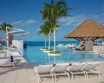 Breathless Cancun Soul Resort And Spa - Cancún - Pool