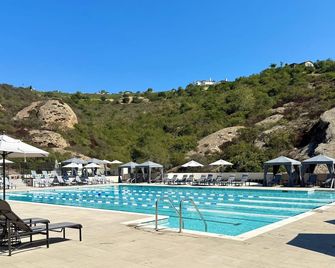 Gated community Ocean View home on Cul De Sac! Watch Disneyland fireworks! - Newport Beach - Piscina