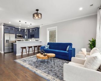 LuxHome Chicago 8 mins Downtown - Chicago - Living room
