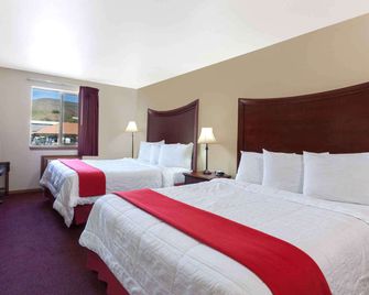 Super 8 by Wyndham Lewiston - Lewiston - Habitación