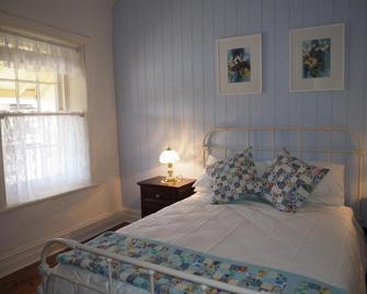 Cobblers Cottage B&B - Willunga - Bedroom