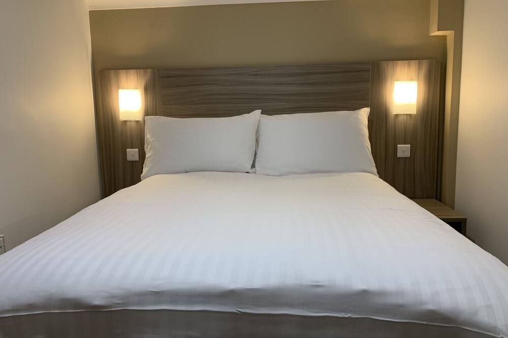 De Regency Style Hotel - Redditch - Ložnice