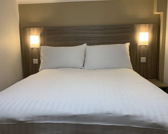 De Regency Style Hotel - Redditch - Schlafzimmer